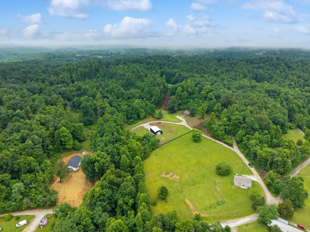 463 Amos Baker Road Mckee KY 40447