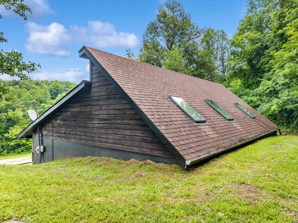 463 Amos Baker Road Mckee KY 40447