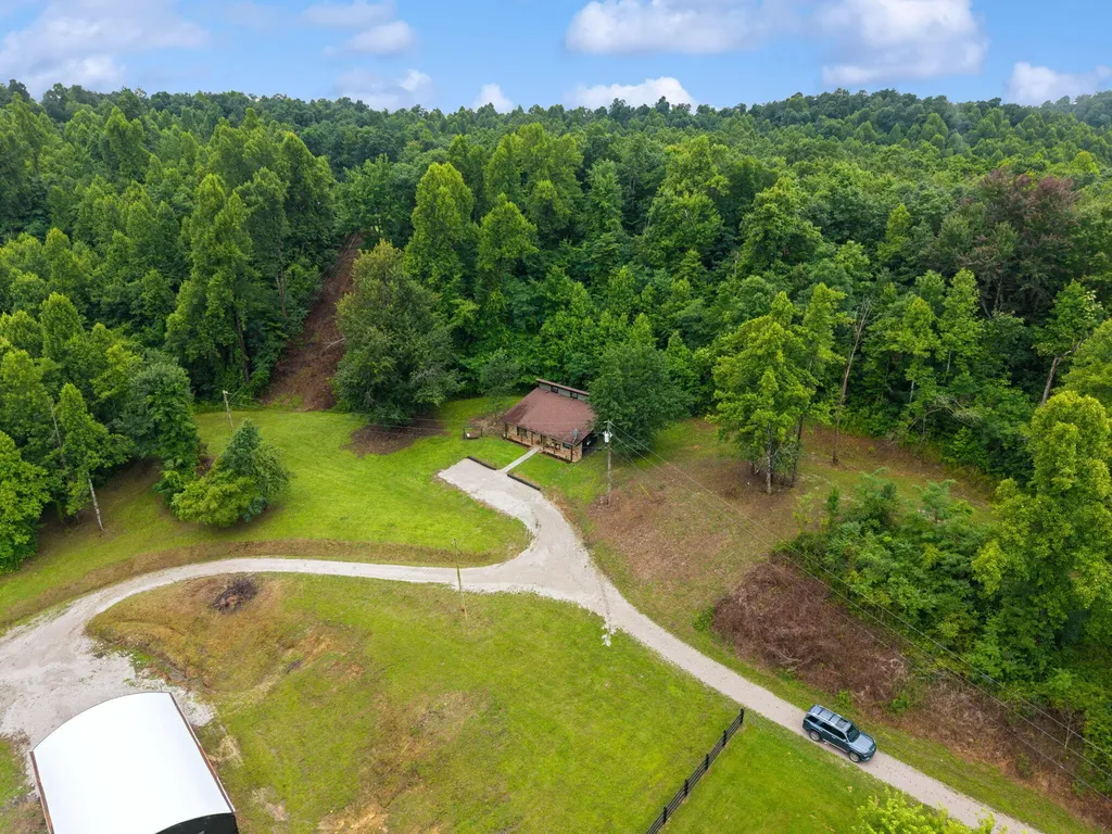 463 Amos Baker Road Mckee KY 40447