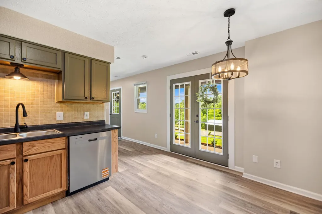 463 Amos Baker Road Mckee KY 40447