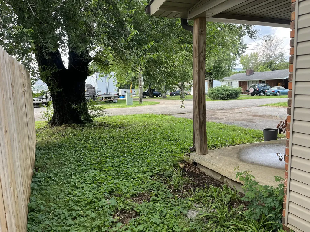105 Brown Street Albany KY 42602