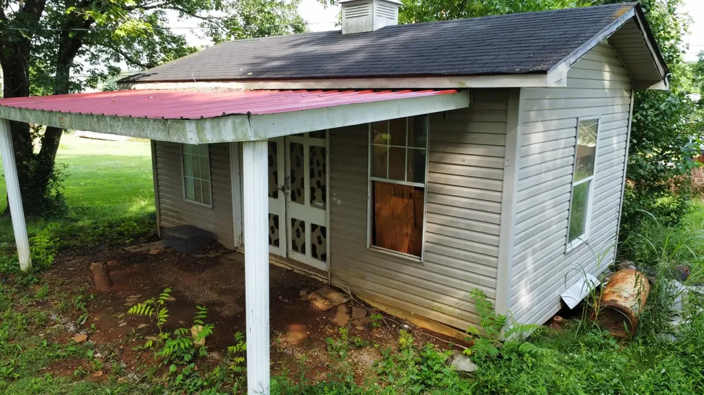 105 Brown Street Albany KY 42602