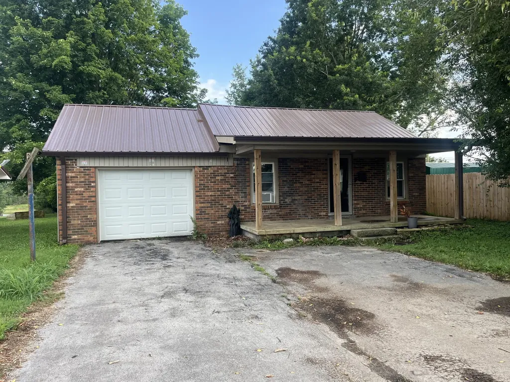 105 Brown Street Albany KY 42602