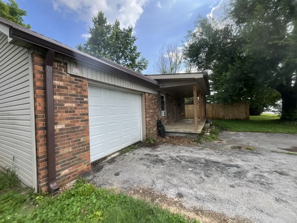 105 Brown Street Albany KY 42602