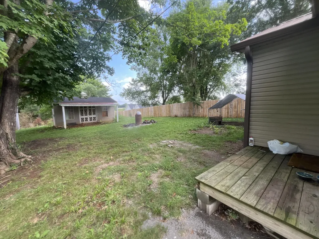105 Brown Street Albany KY 42602