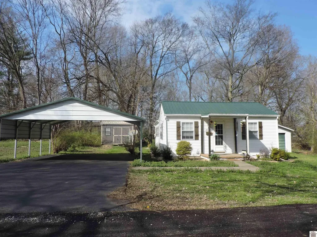 205 E 15th Street Benton KY 42025