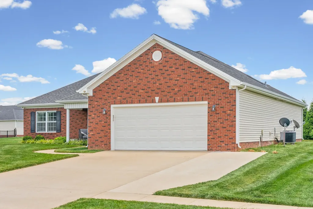 411 Yorkshire Way Hopkinsville KY 42240