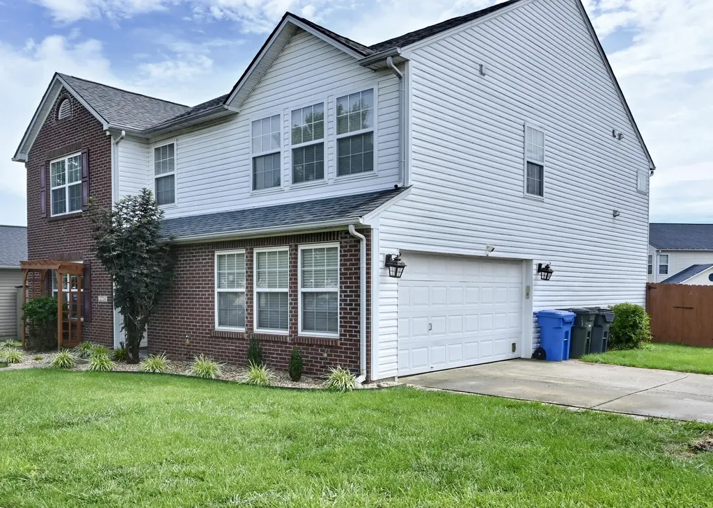 2724 Trailwood Lane Lexington KY 40511