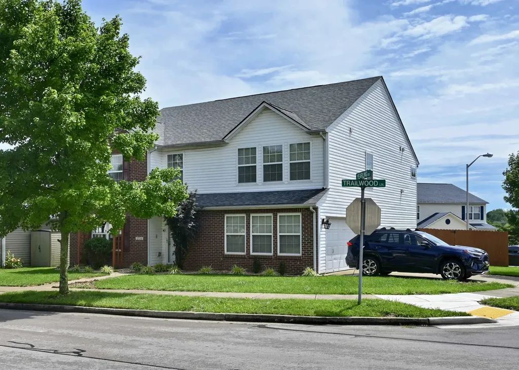 2724 Trailwood Lane Lexington KY 40511