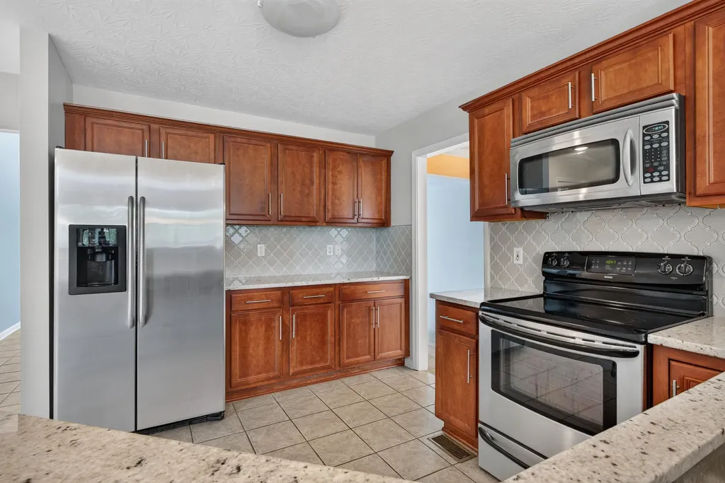 3132 Sandersville Road Lexington KY 40511