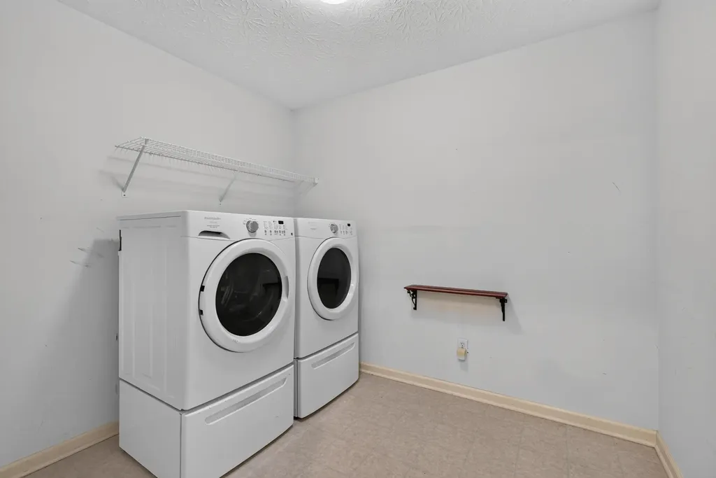 3132 Sandersville Road Lexington KY 40511