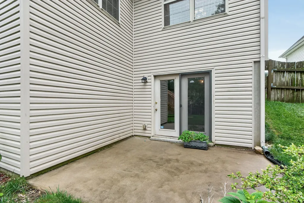 3132 Sandersville Road Lexington KY 40511