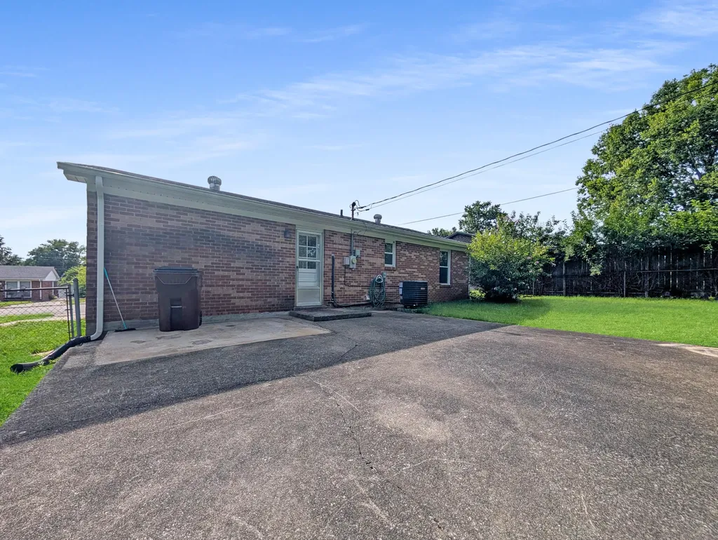 118 Kingsway Drive Nicholasville KY 40356