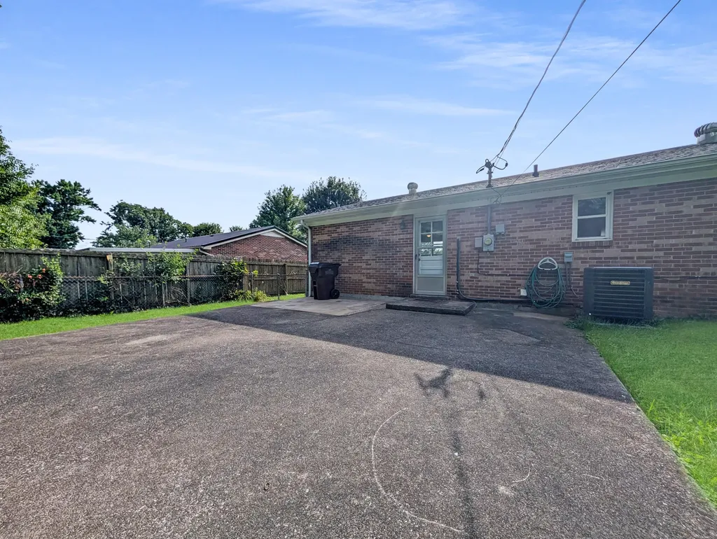118 Kingsway Drive Nicholasville KY 40356