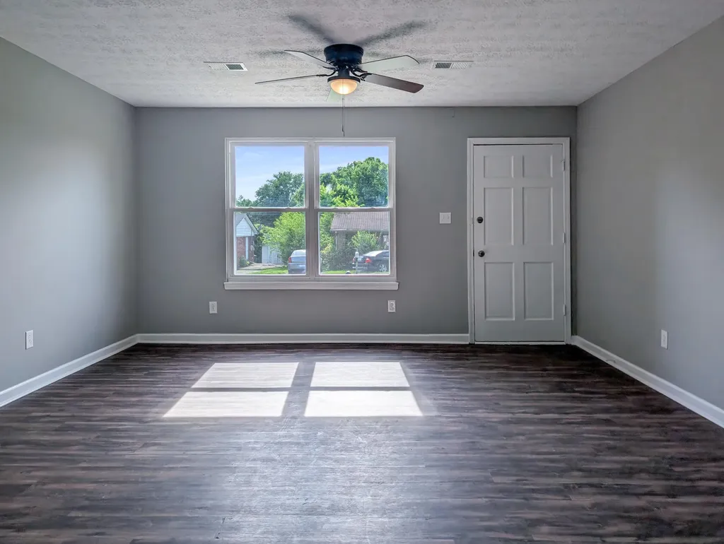 118 Kingsway Drive Nicholasville KY 40356