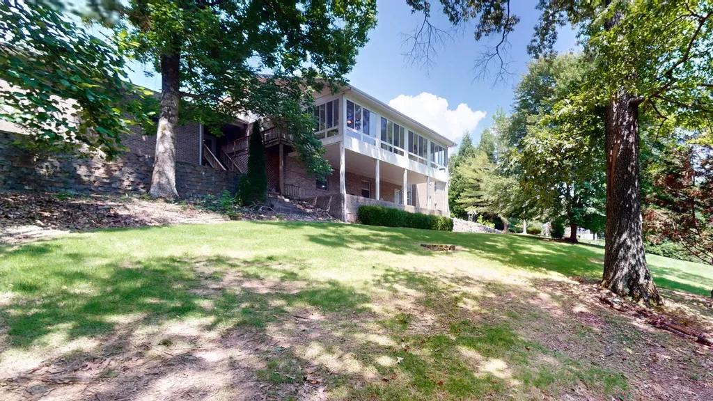 839 Summit Point Cadiz KY 42211