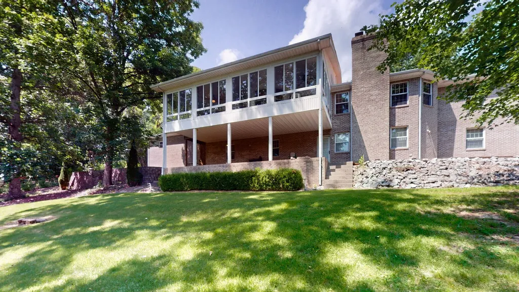 839 Summit Point Cadiz KY 42211