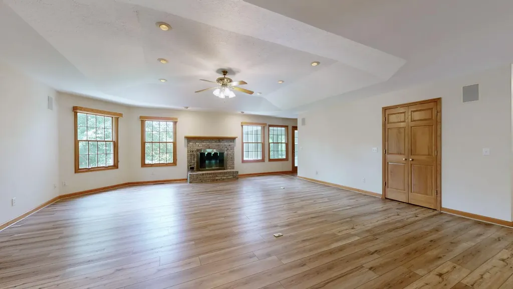 839 Summit Point Cadiz KY 42211