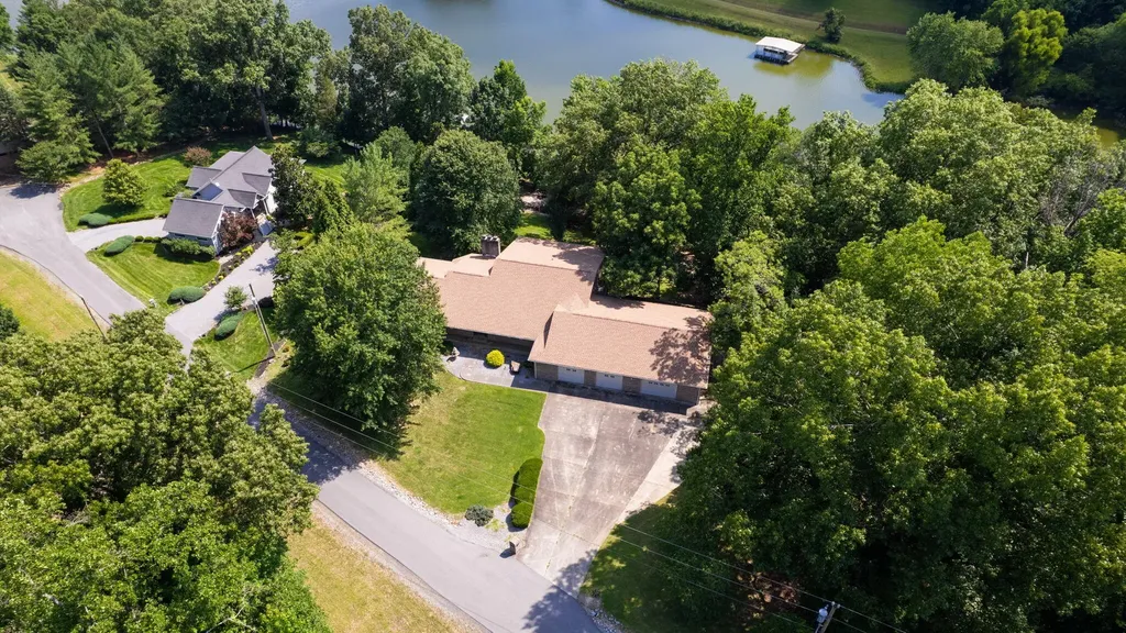 839 Summit Point Cadiz KY 42211