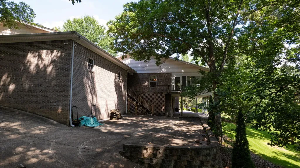 839 Summit Point Cadiz KY 42211