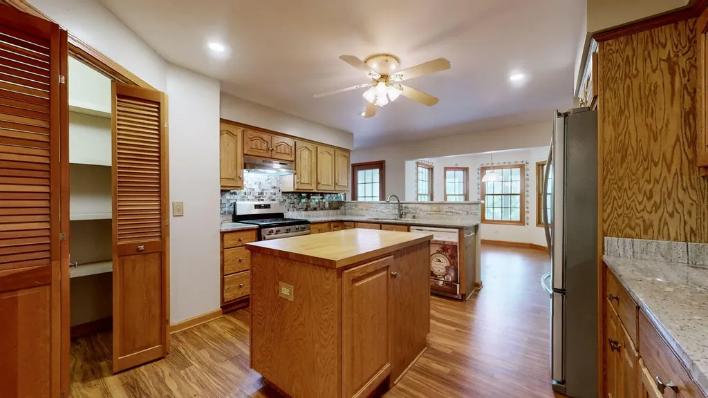 839 Summit Point Cadiz KY 42211