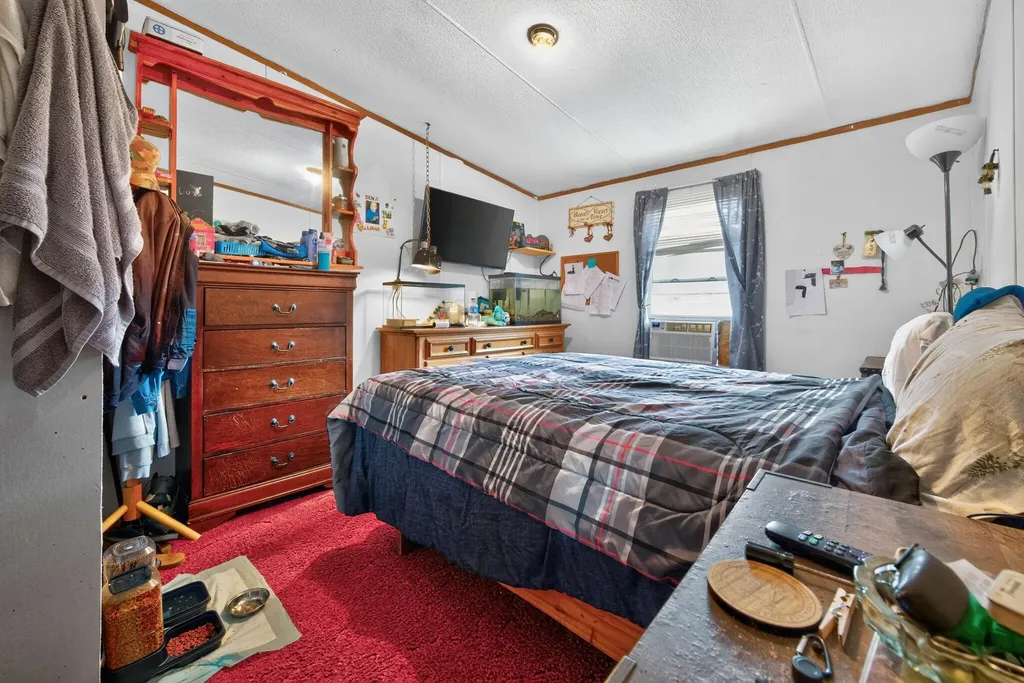 2244 Valentine Branch Road Bimble KY 40915