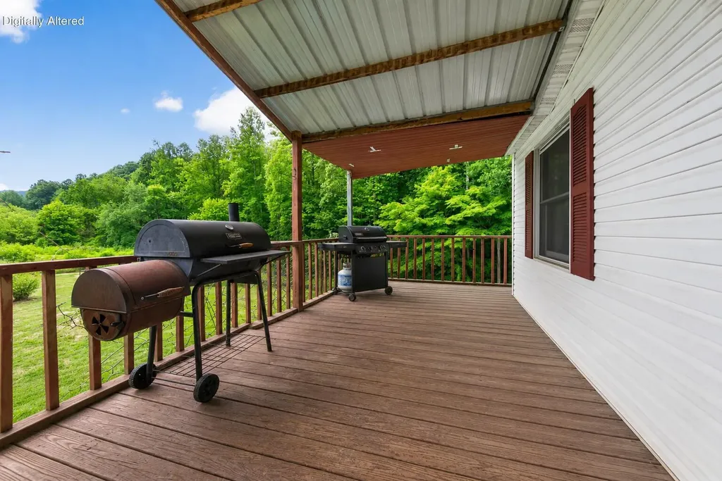 2244 Valentine Branch Road Bimble KY 40915