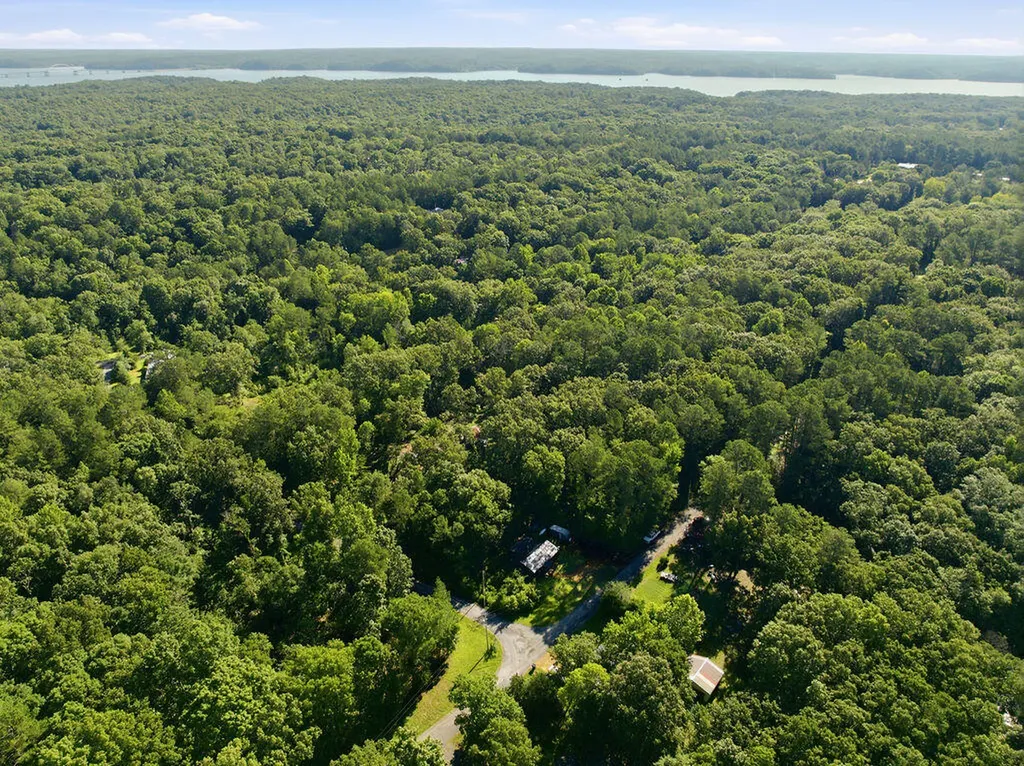 22 Deercrest Lane Murray KY 42071