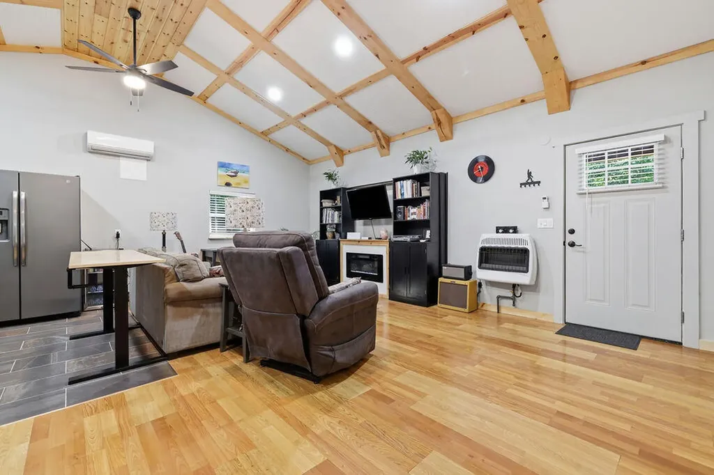 22 Deercrest Lane Murray KY 42071