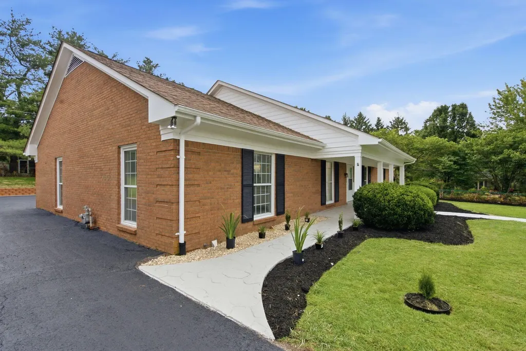 533 Country Lane Danville KY 40422