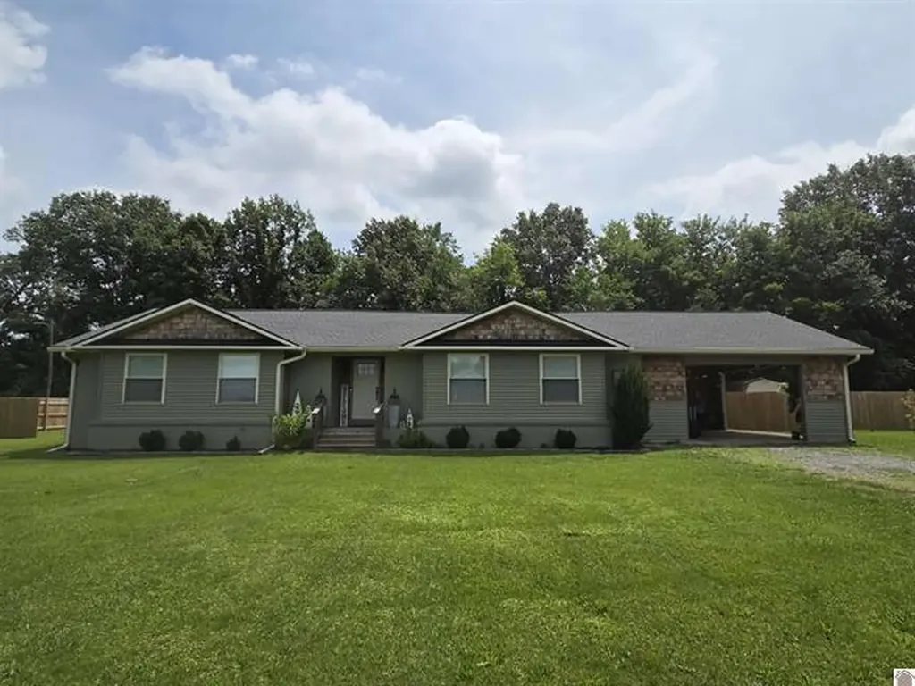 105 Hancock Lane Benton KY 42025