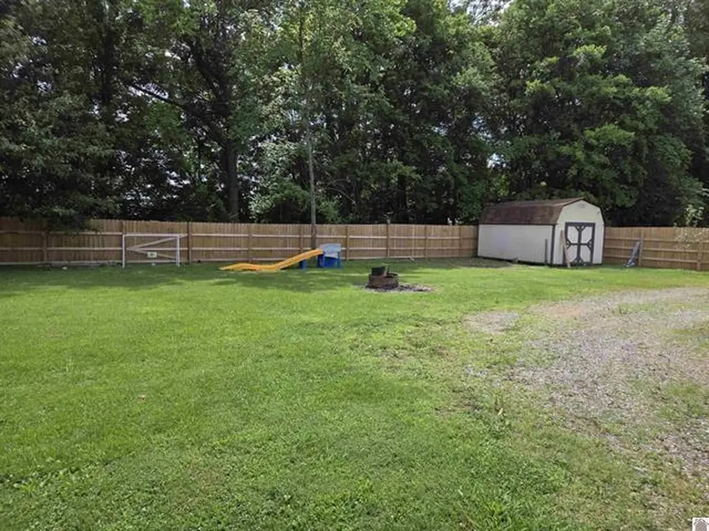105 Hancock Lane Benton KY 42025