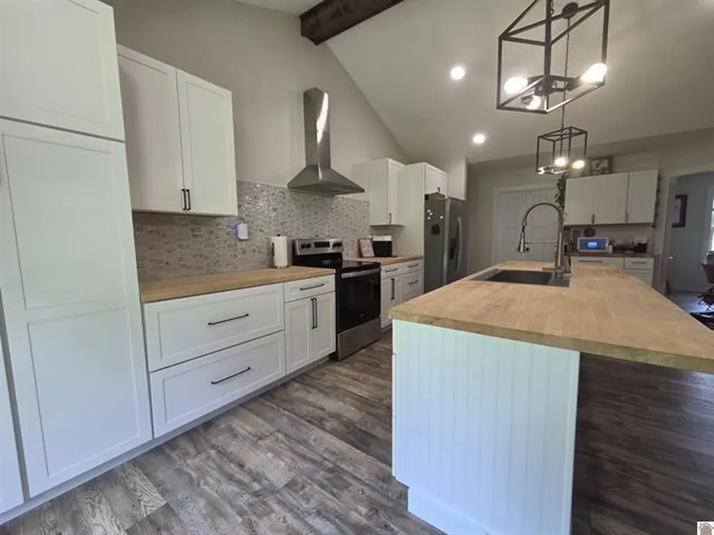 105 Hancock Lane Benton KY 42025