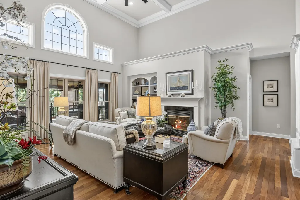 3896 Tatton Park Lexington KY 40515