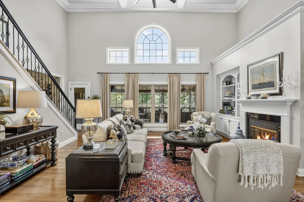 3896 Tatton Park Lexington KY 40515
