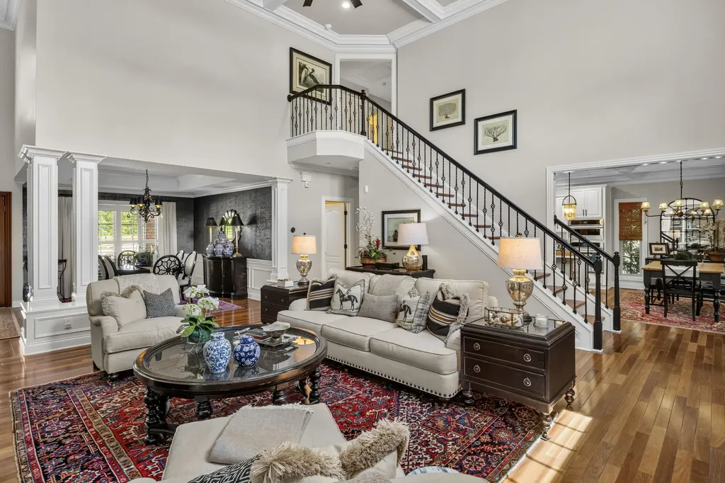 3896 Tatton Park Lexington KY 40515
