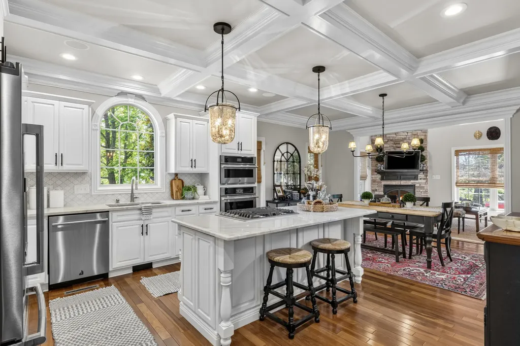 3896 Tatton Park Lexington KY 40515