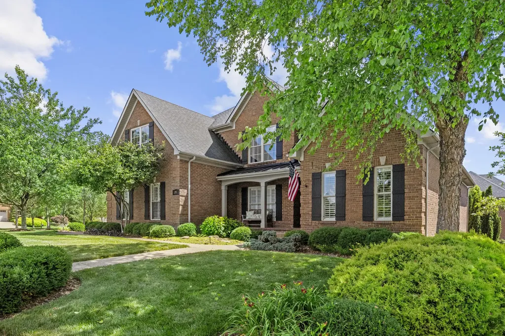 3896 Tatton Park Lexington KY 40515