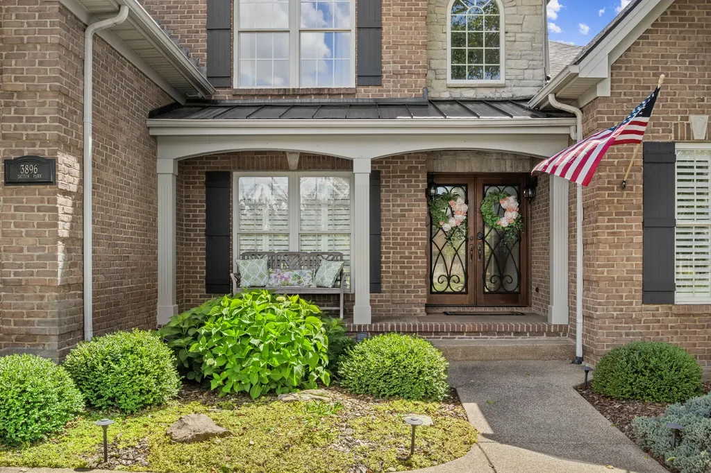 3896 Tatton Park Lexington KY 40515