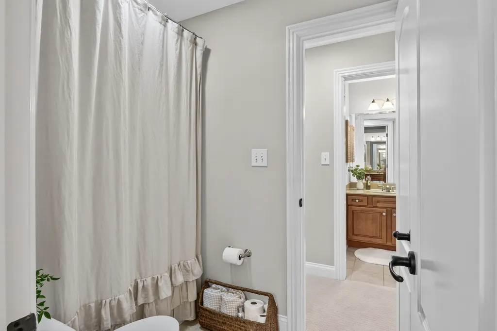 3896 Tatton Park Lexington KY 40515
