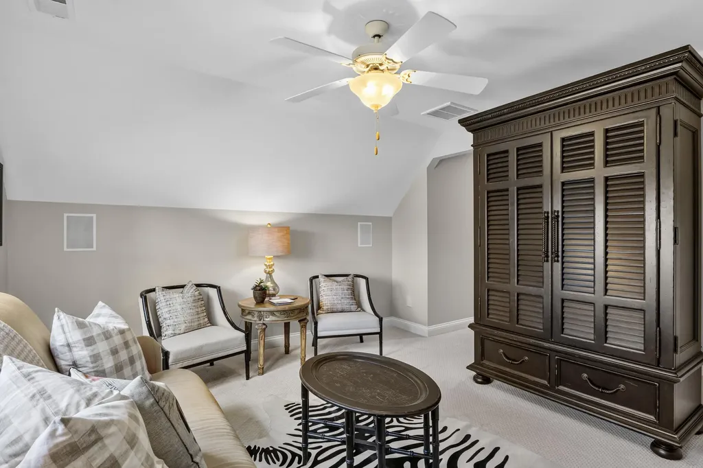 3896 Tatton Park Lexington KY 40515