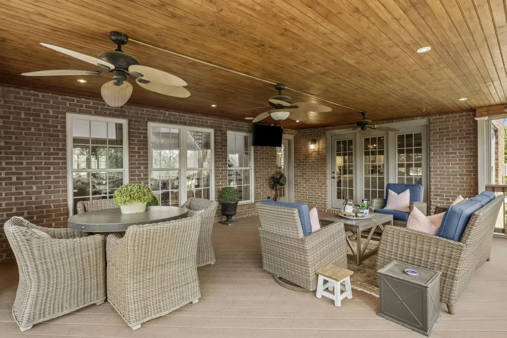 3896 Tatton Park Lexington KY 40515