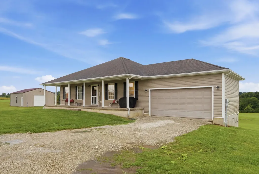 1479 Puckett Road Lawrenceburg KY 40342