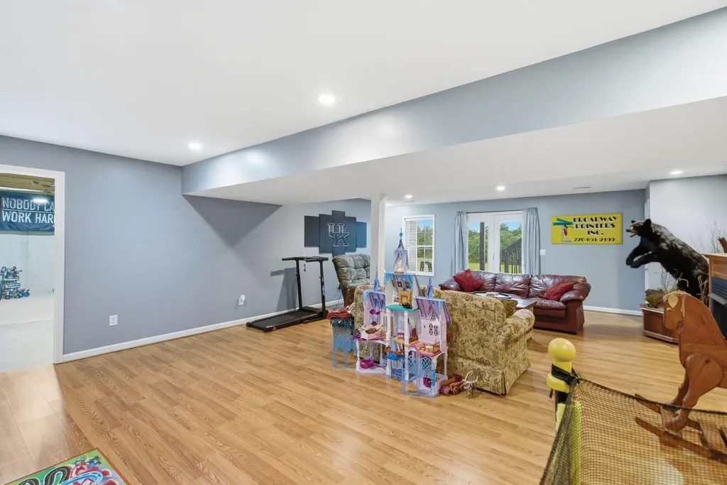 1479 Puckett Road Lawrenceburg KY 40342