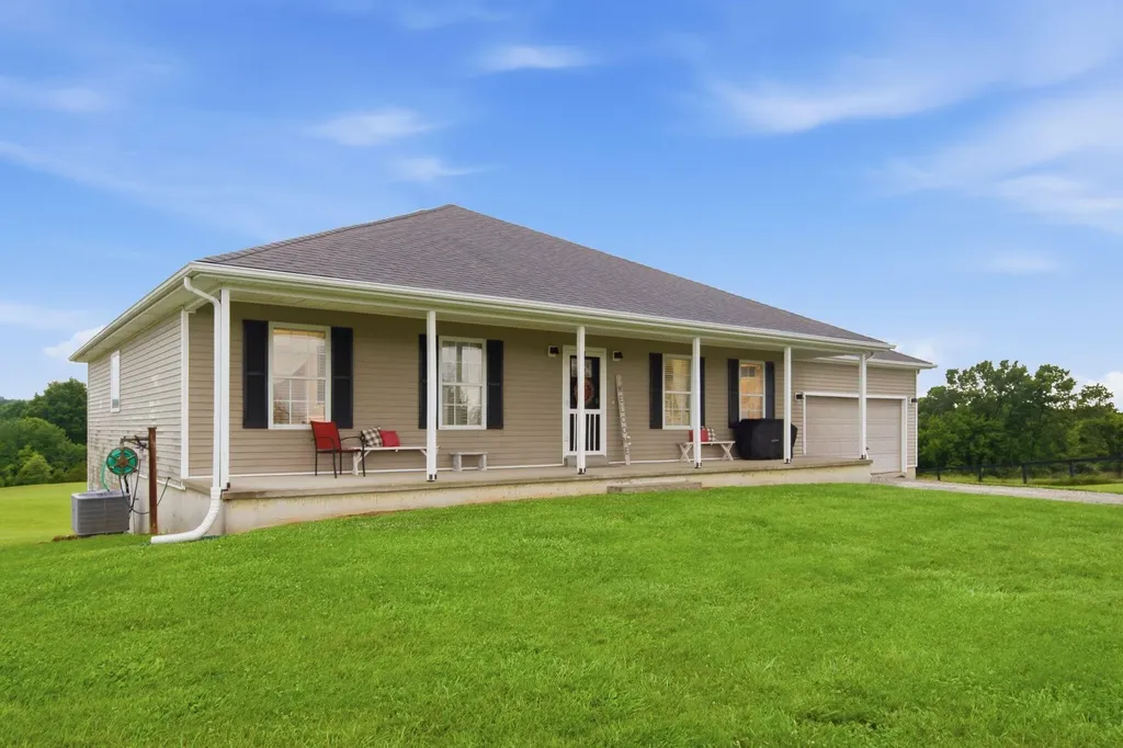 1479 Puckett Road Lawrenceburg KY 40342