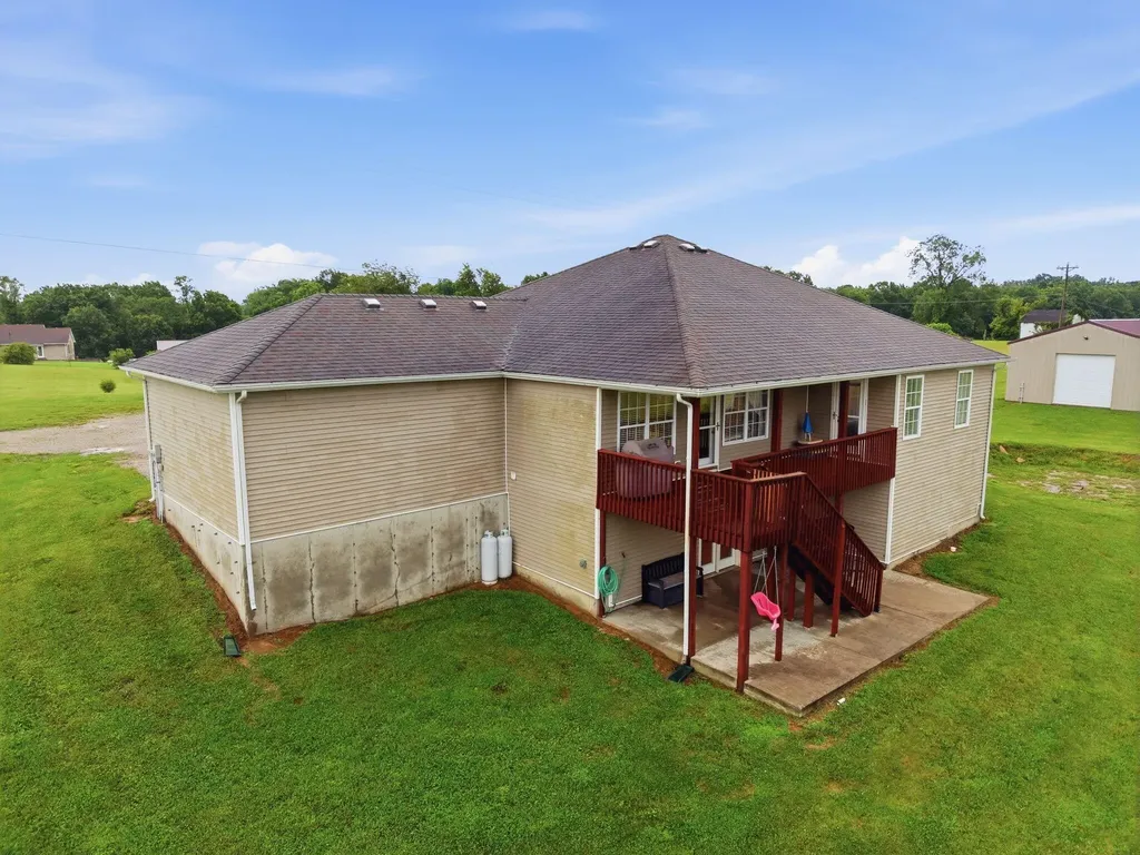 1479 Puckett Road Lawrenceburg KY 40342