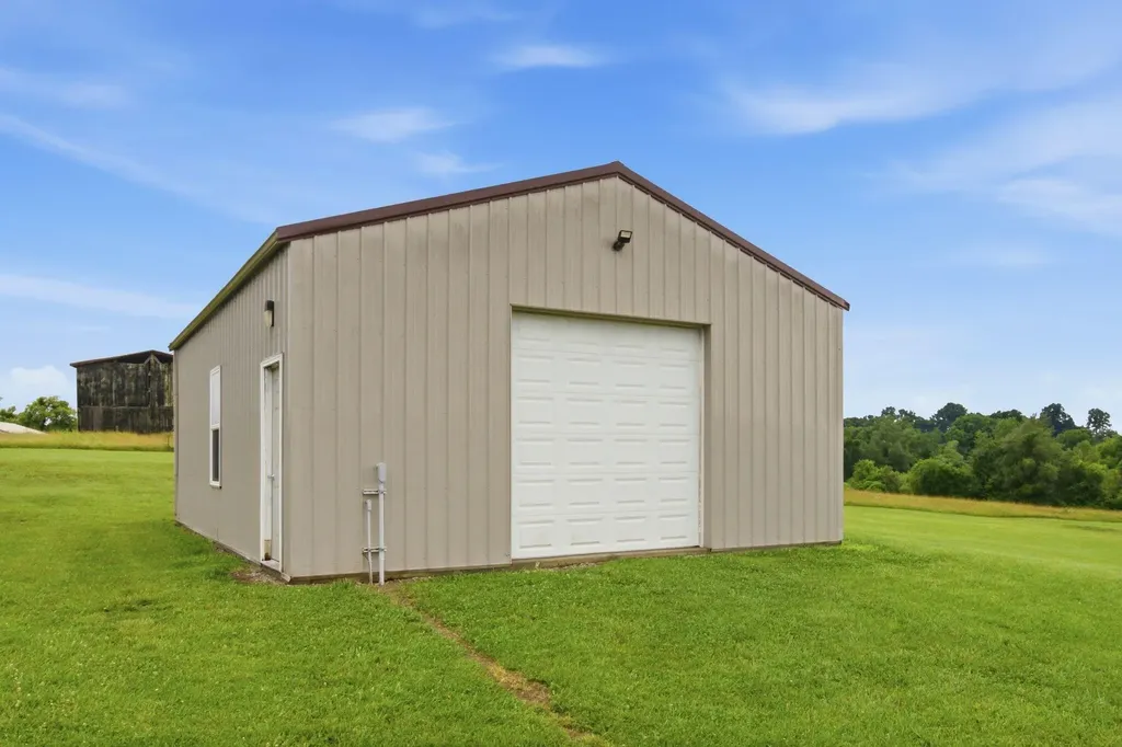 1479 Puckett Road Lawrenceburg KY 40342