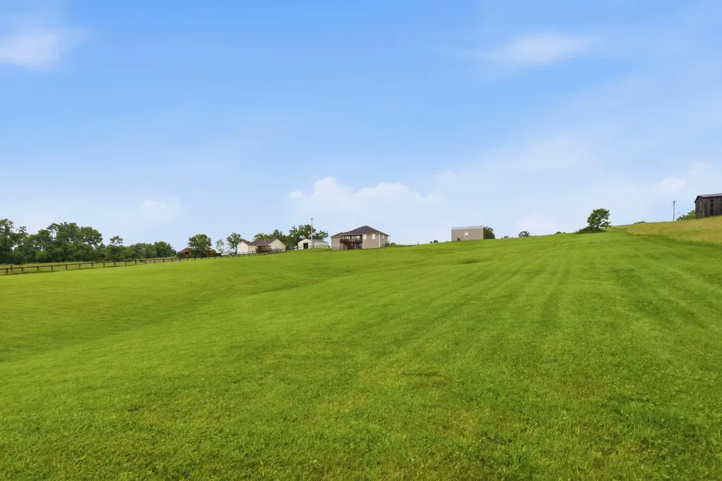 1479 Puckett Road Lawrenceburg KY 40342
