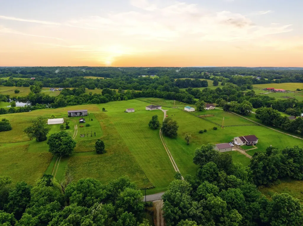 1479 Puckett Road Lawrenceburg KY 40342