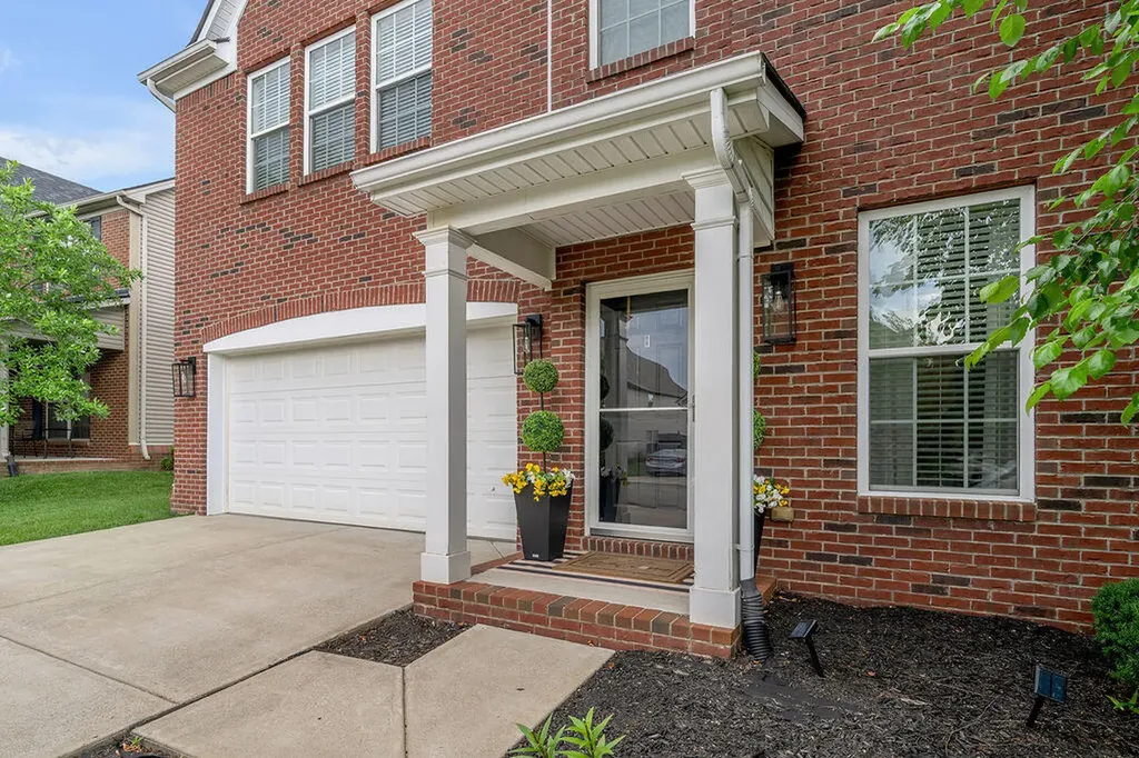 608 Bunchberry Row Lexington KY 40509